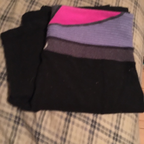 Lululemon lot SOLD - Picture 7 of 8